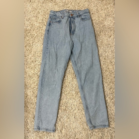 Zara straight leg jeans. Used, like new - Picture 1 of 2